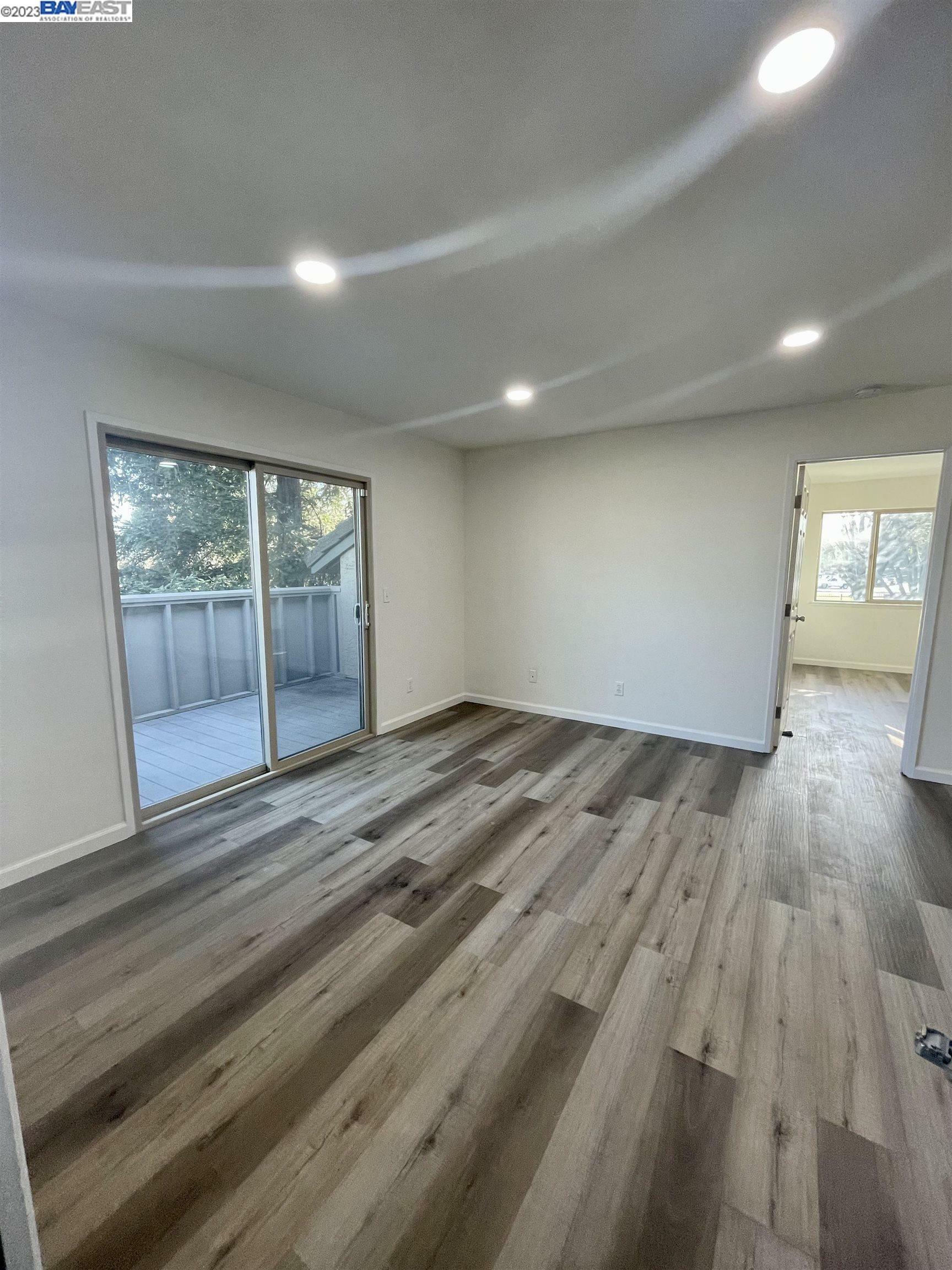 Property Photo: 2101 Lakeview Cir CA 94565