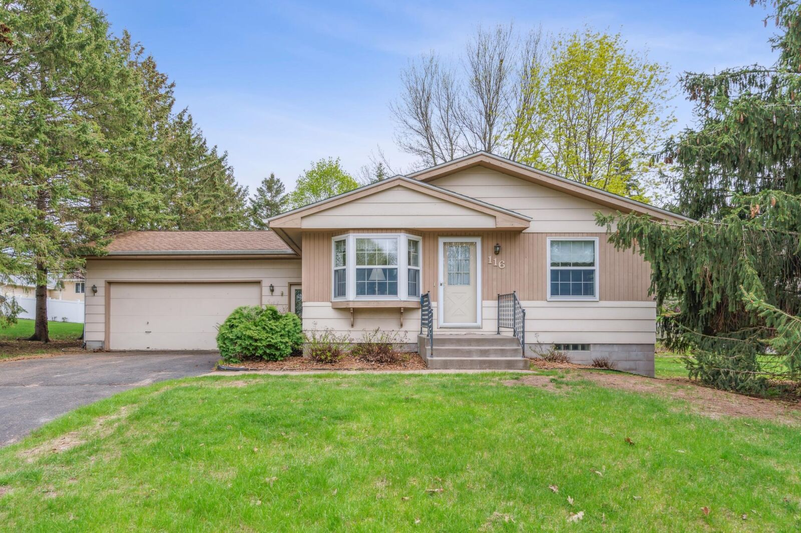 Property Photo: 116 Washington Street WI 54022