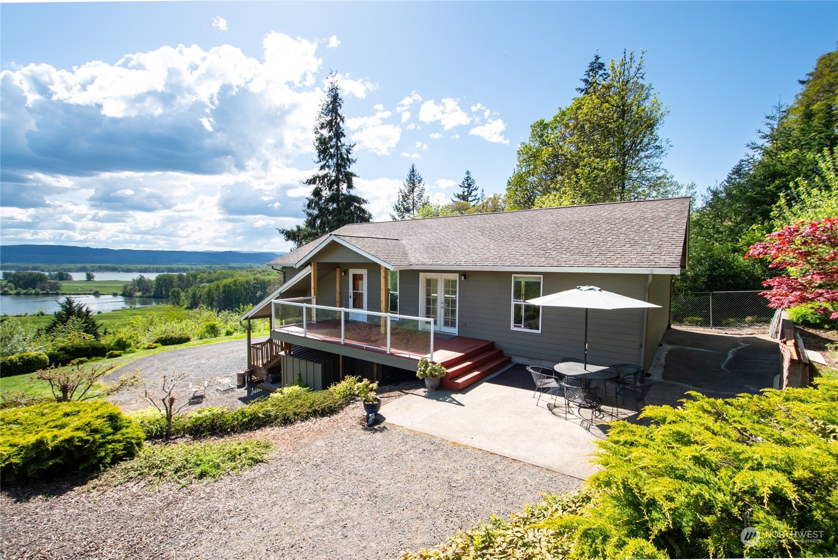 Property Photo:  195 Lane Road  WA 98674 