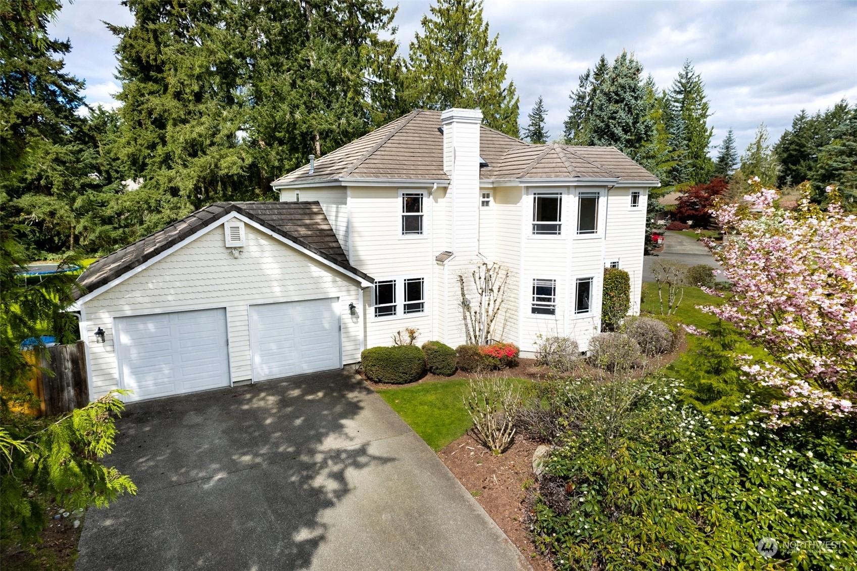 Property Photo:  14016 116th Avenue E  WA 98374 