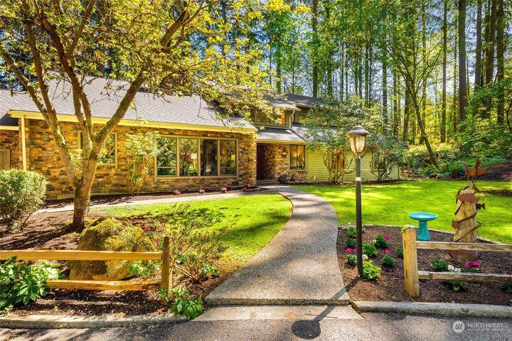 Property Photo:  16133 NE 179th Street  WA 98072 