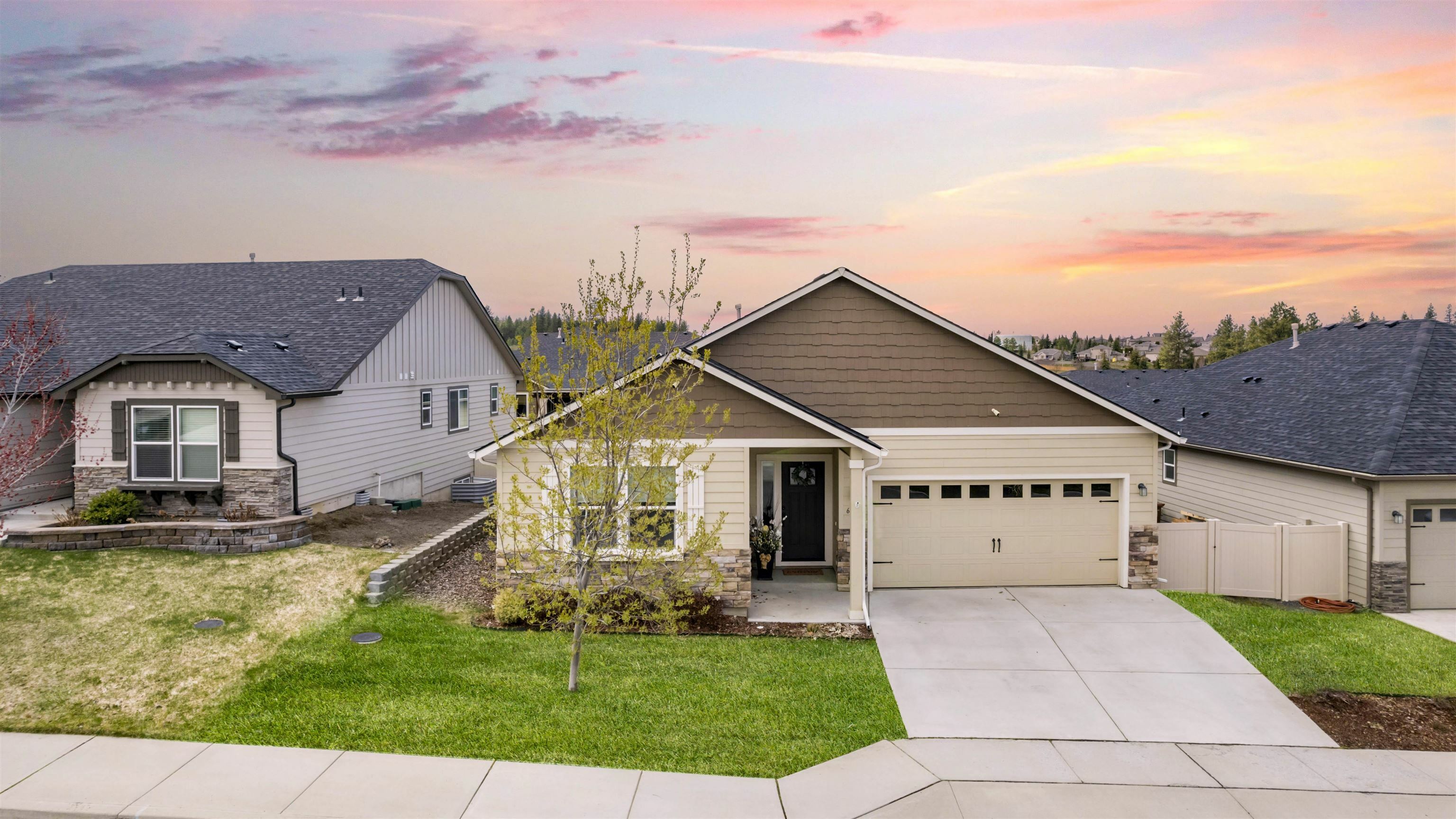 Property Photo: 6922 S Jasper Dr WA 99224