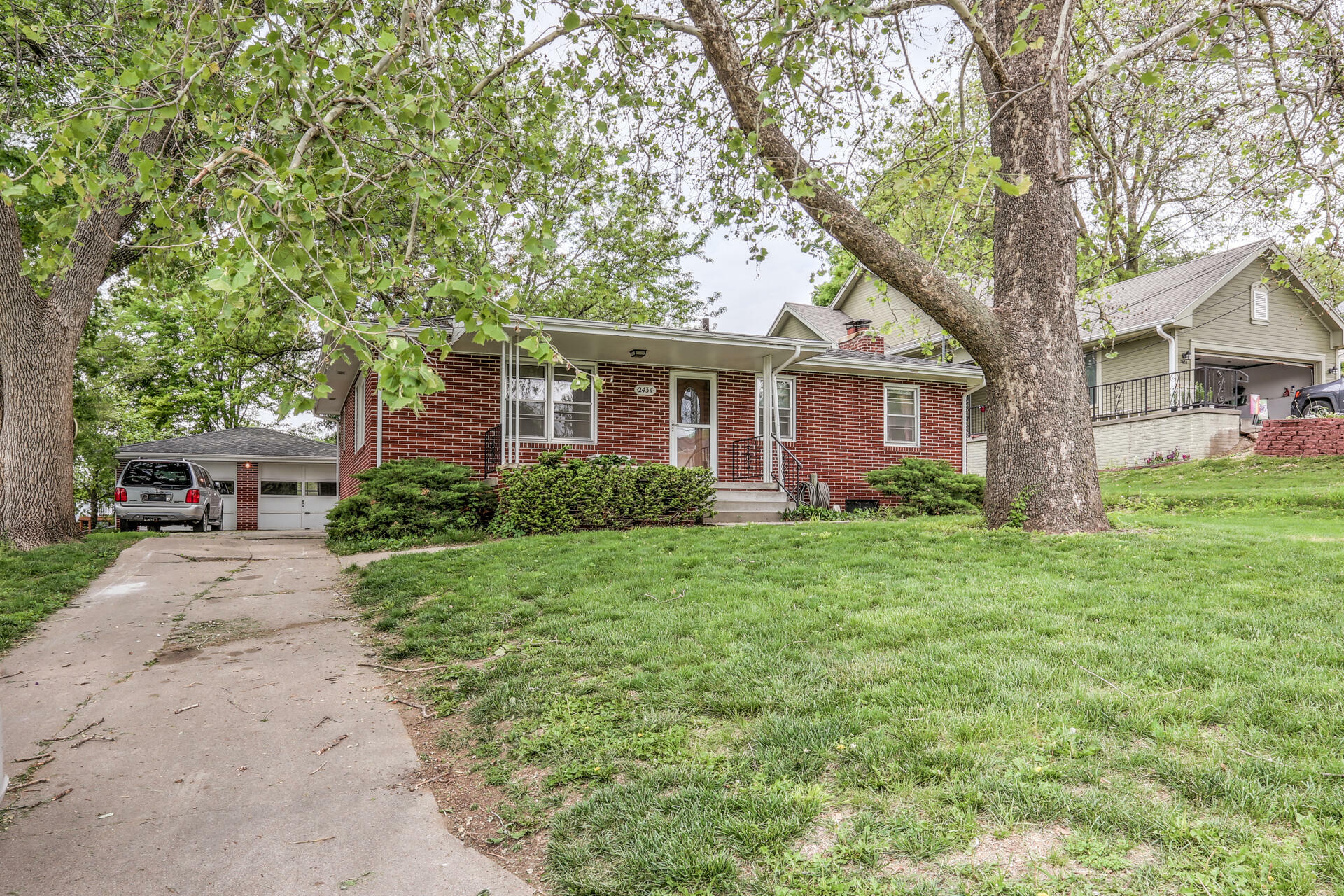 2434 Lockwood Place  Council Bluffs IA 51503 photo