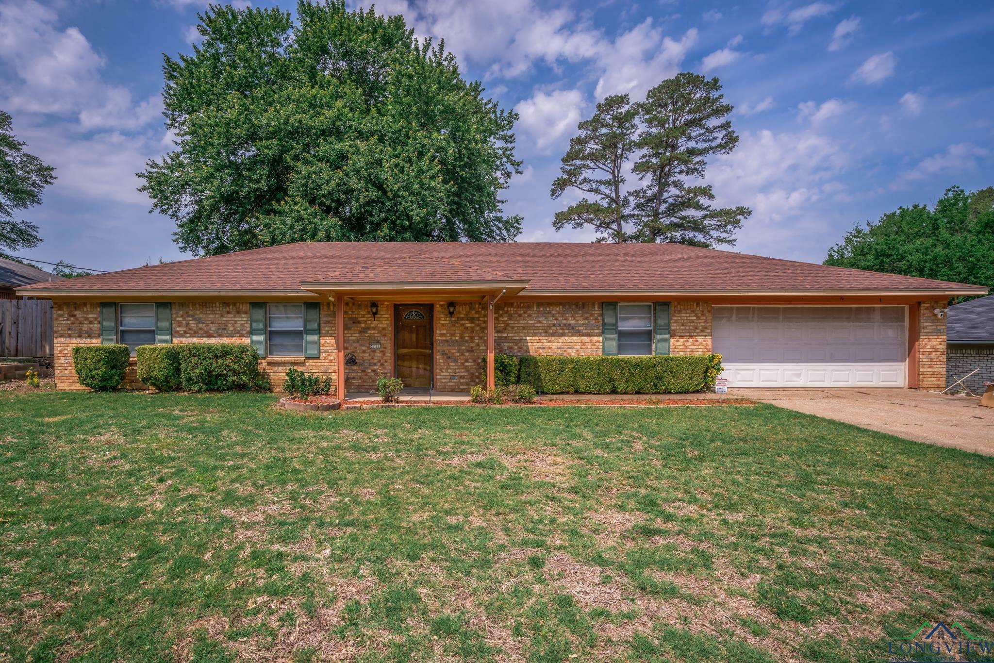 Property Photo: 3711 Mark Dr TX 75604