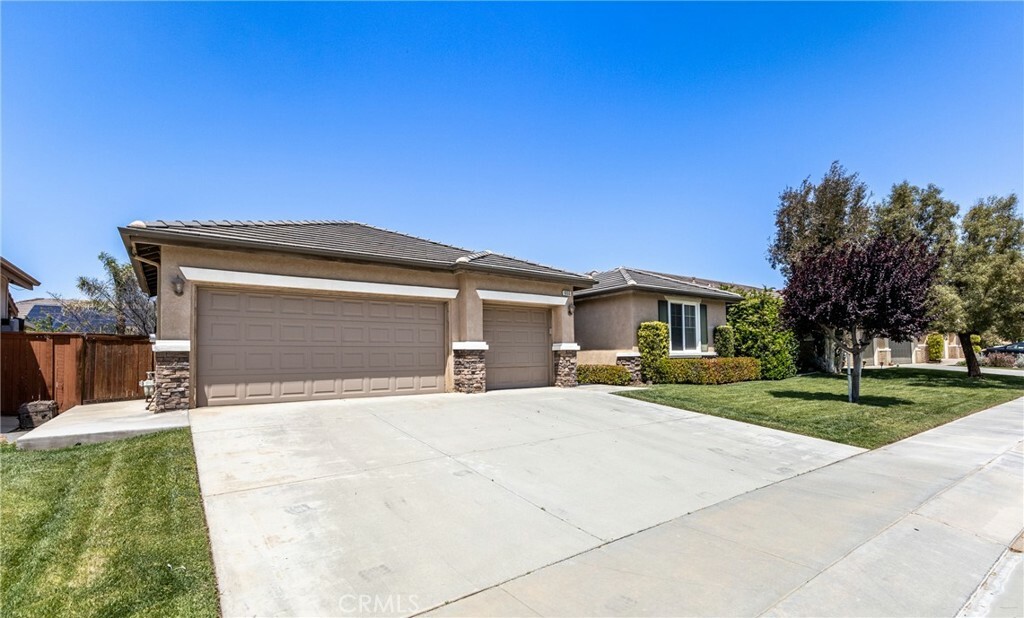 Property Photo:  1055 Waterleaf Court  CA 92223 