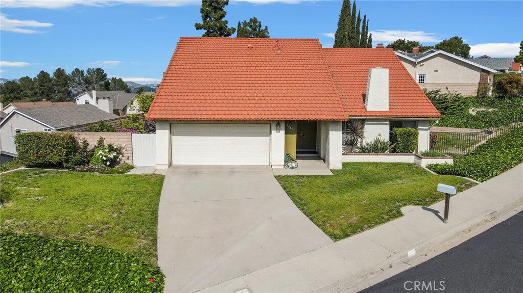 Property Photo:  1684 Eveningside Drive  CA 91362 