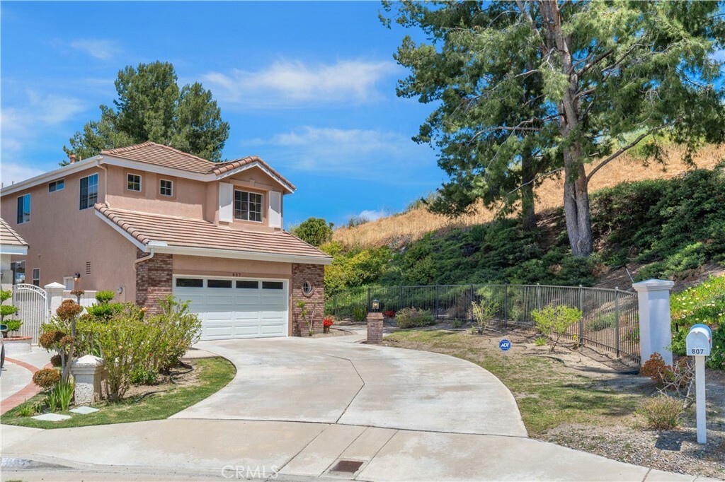 Property Photo:  807 S Songbird Circle  CA 92808 