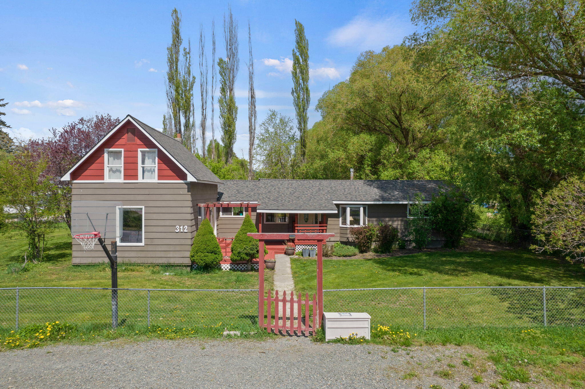 312 W Court St  Chewelah WA 99109 photo