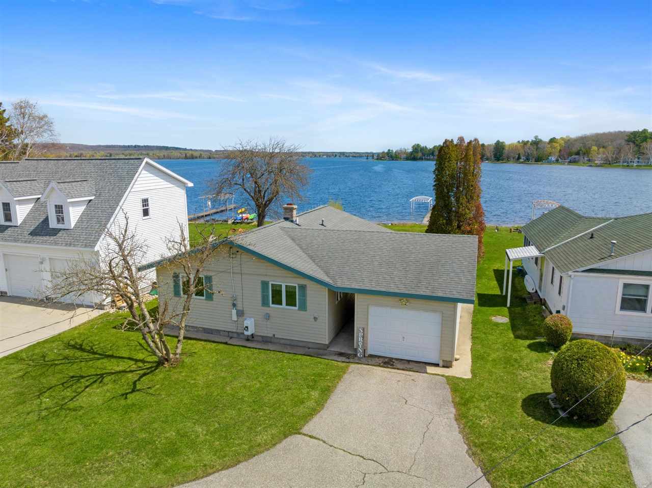 Property Photo: 3042 N US 31 MI 49770