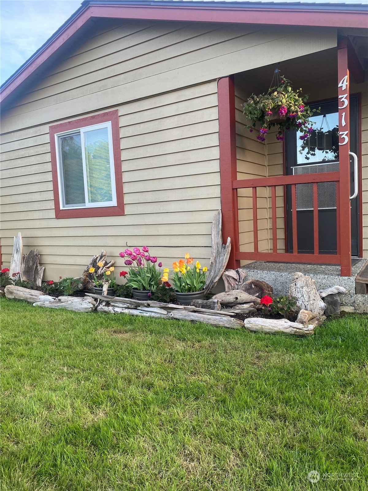Property Photo: 4313 Regal Street WA 98034