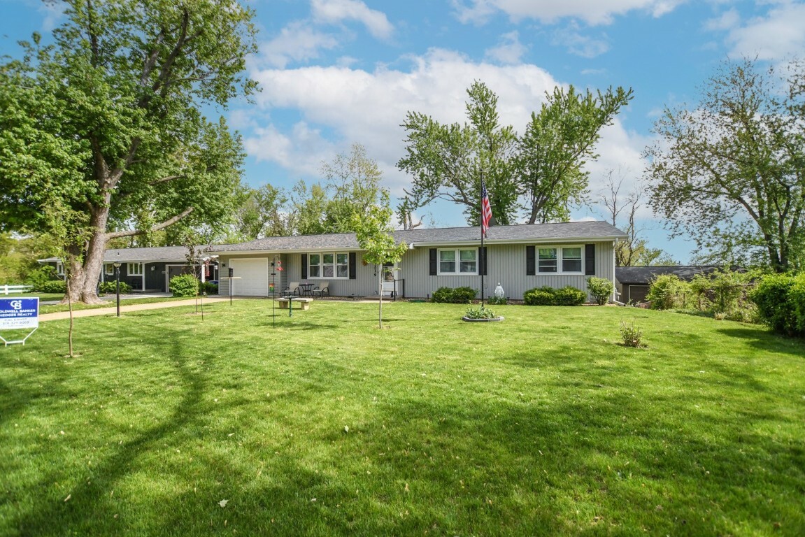 Property Photo:  4219 Dalewood Avenue SE  IA 52403 