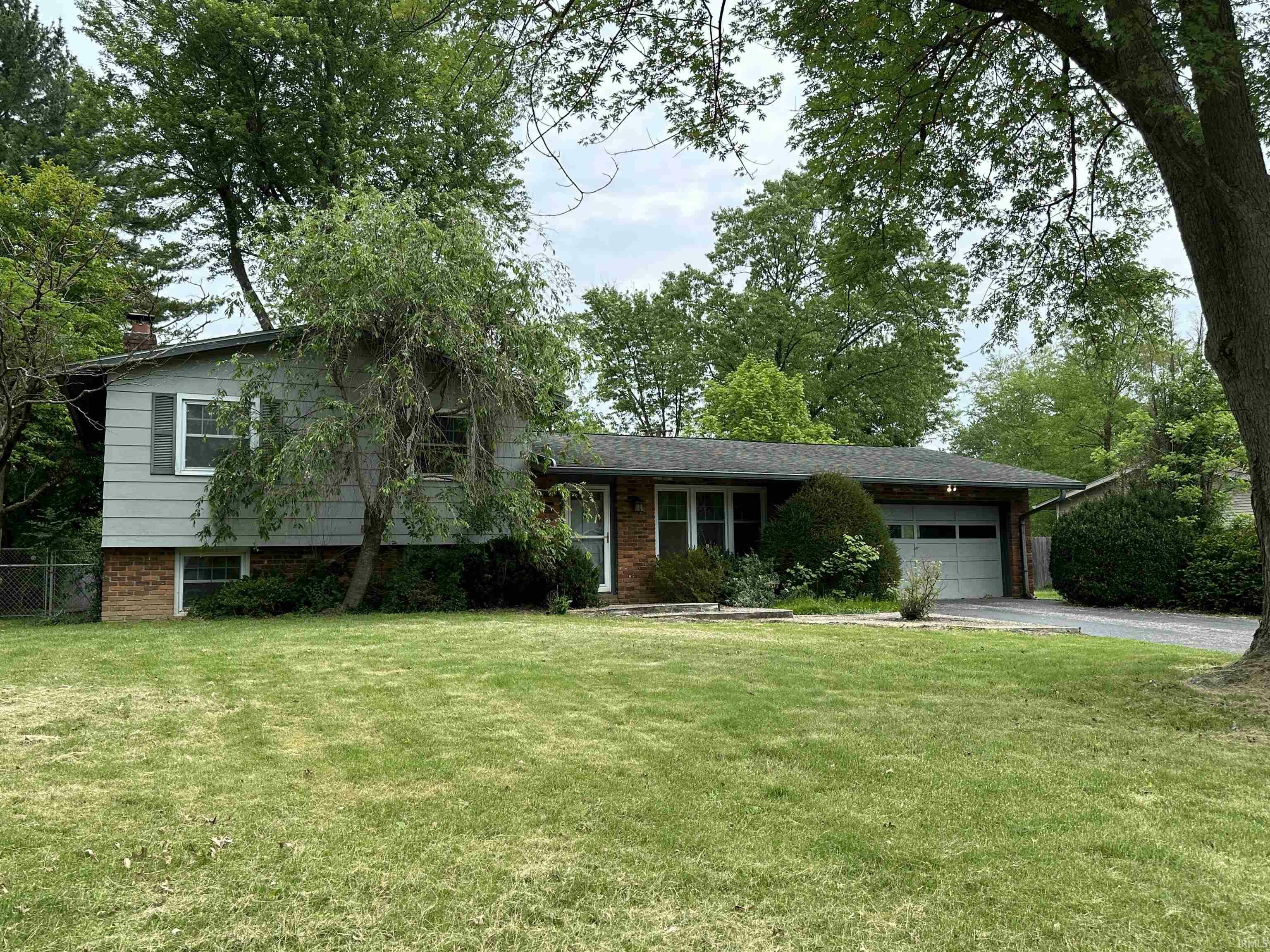 4223 E Morningside Drive  Bloomington IN 47408 photo