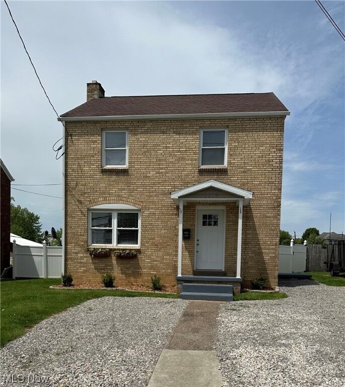 Property Photo: 2205 Fairview Avenue WV 26101