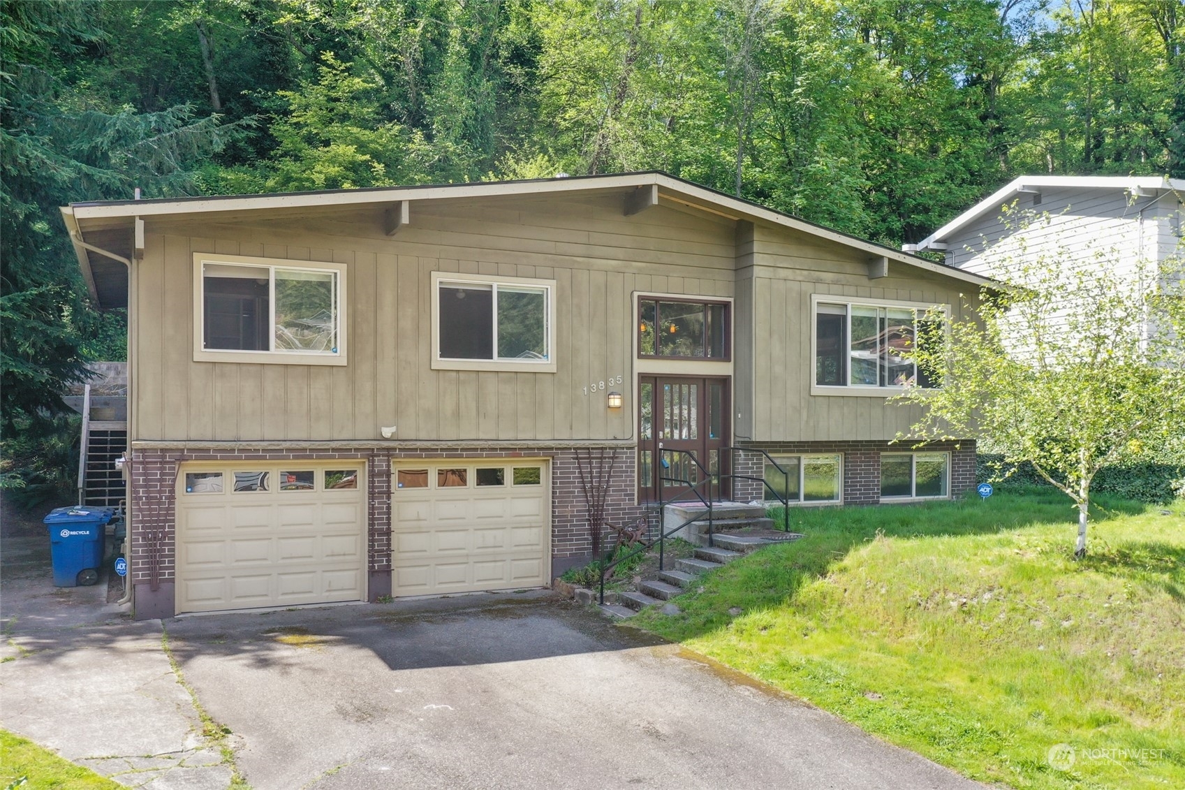 Property Photo:  13835 17th Avenue SW  WA 98166 