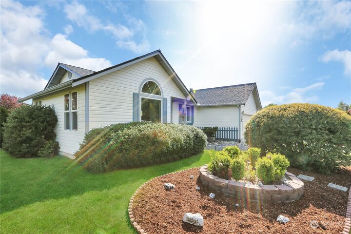 Property Photo: 729 Sauk Mountain Drive WA 98284