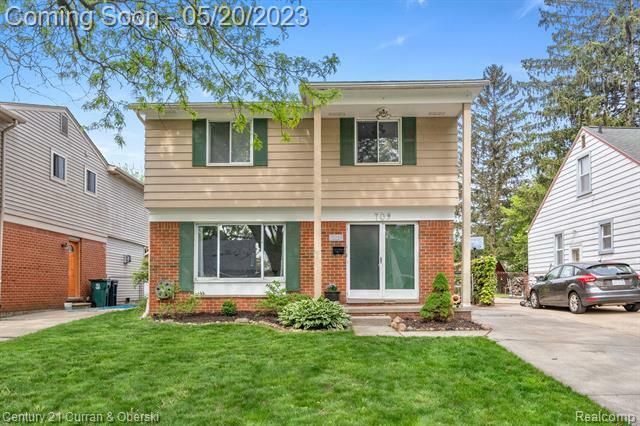 Property Photo:  709 N Edison Avenue  MI 48067 