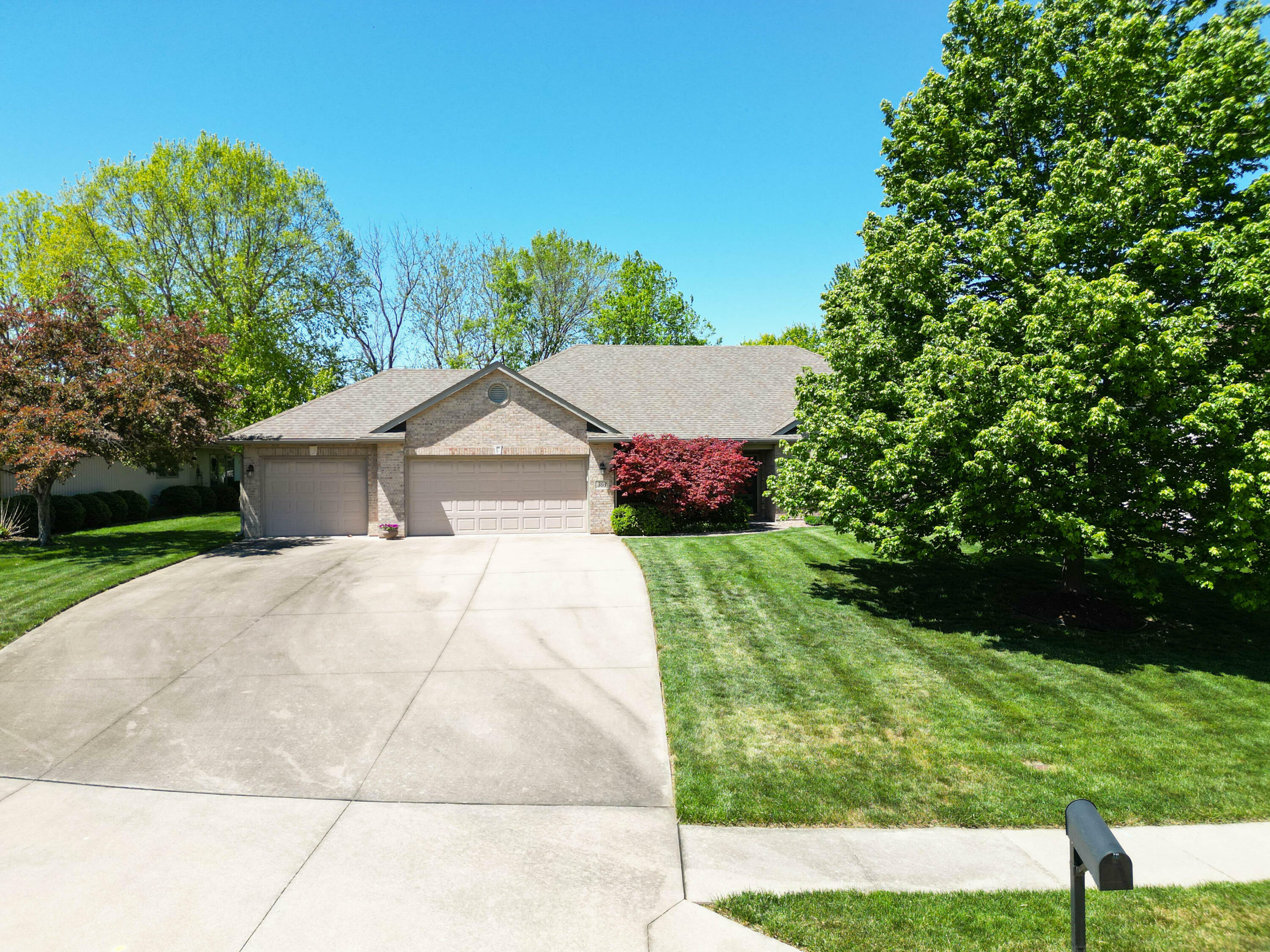 Property Photo:  303 Shellbark Ct  MO 65203 