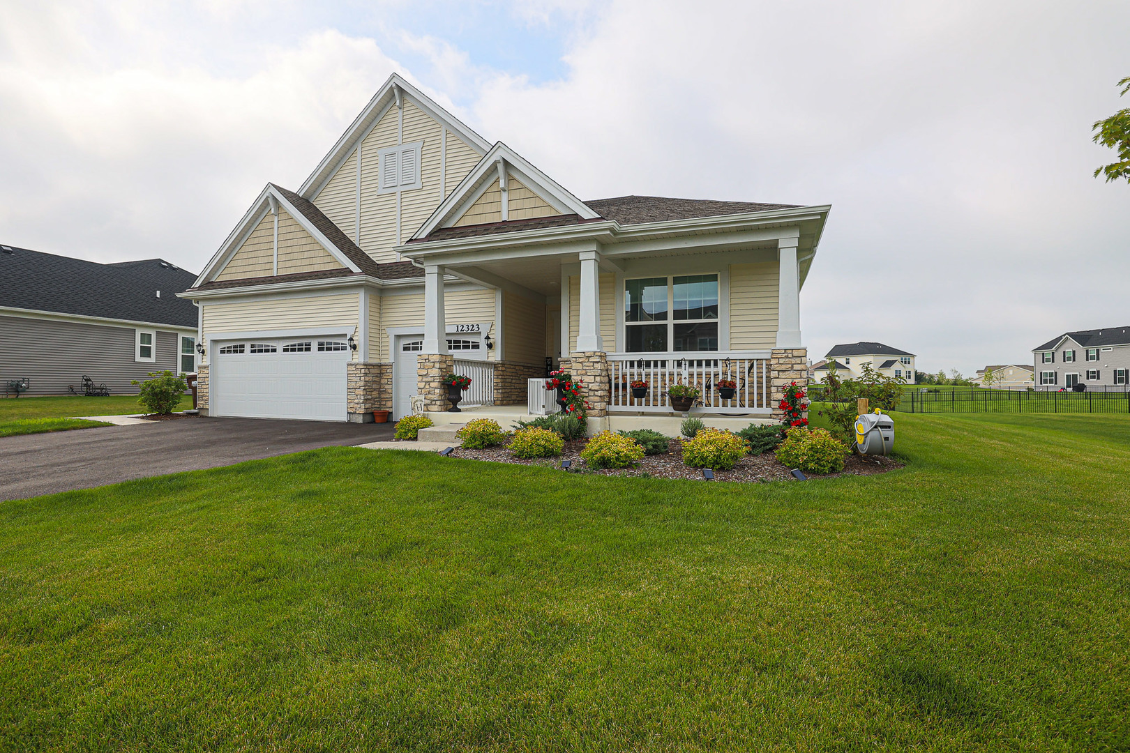 Property Photo: 12323 Statler Lane IL 60142