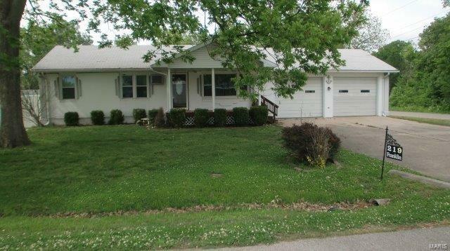 Property Photo:  219 Hickory St.  MO 63882 