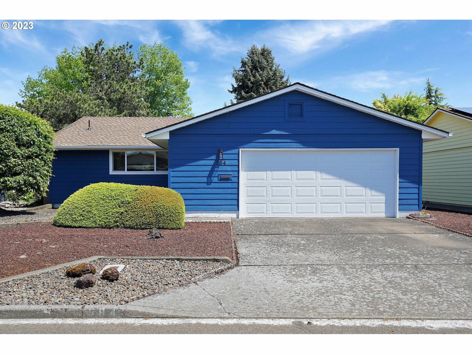 584 S Columbia Dr  Woodburn OR 97071 photo
