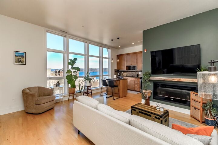 Property Photo:  708 Market Street 806  WA 98402 