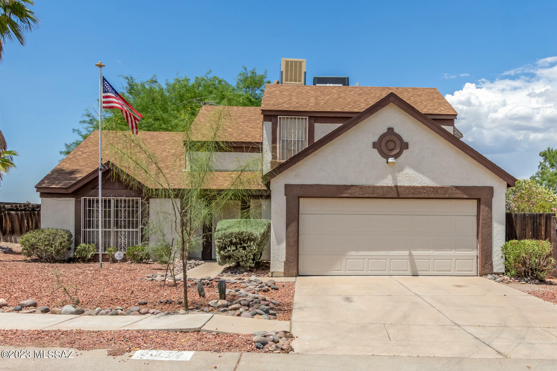 Property Photo:  2812 W Wagon Wheels Drive  AZ 85745 