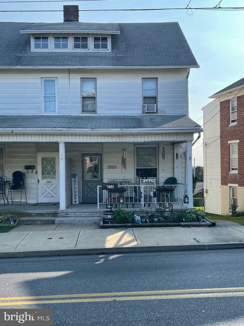 Property Photo:  256 N Main Street  PA 17356 