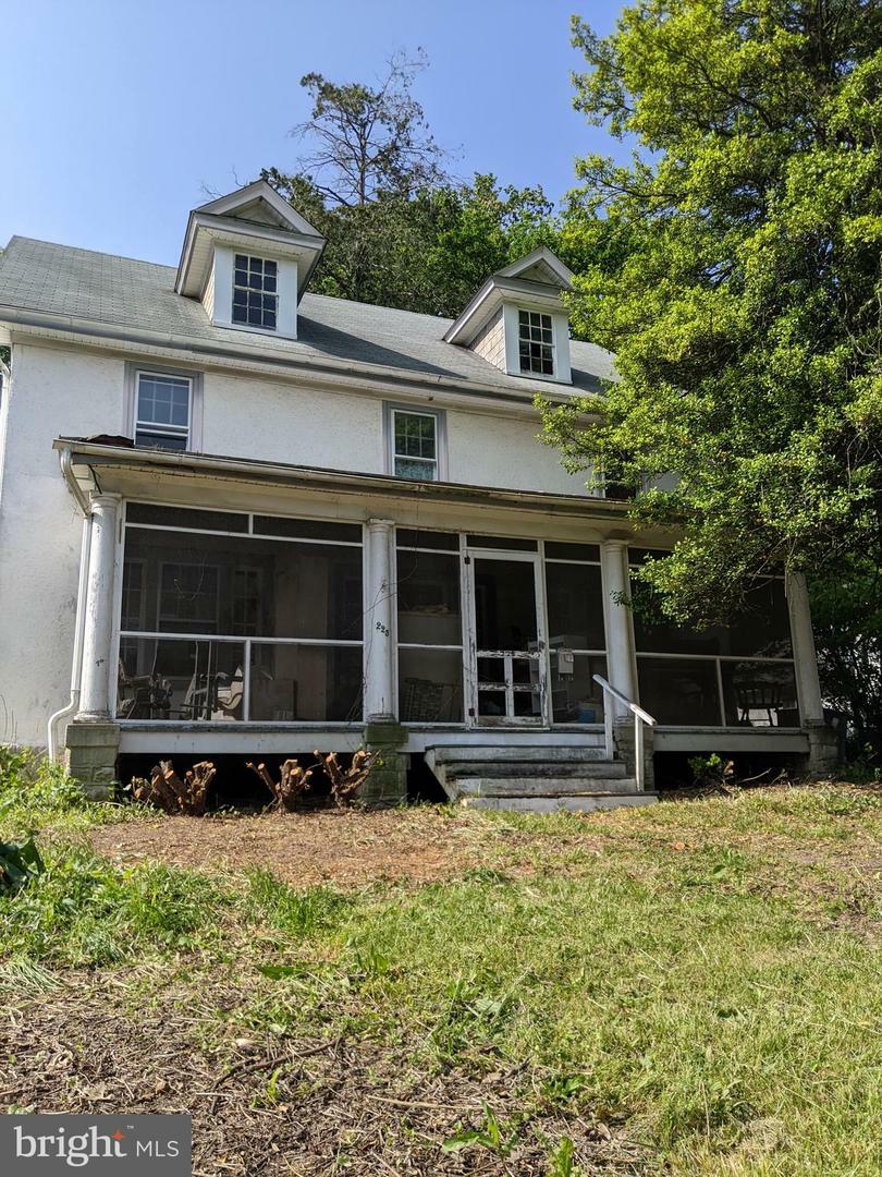 Property Photo: 225 W Evergreen Street PA 19390