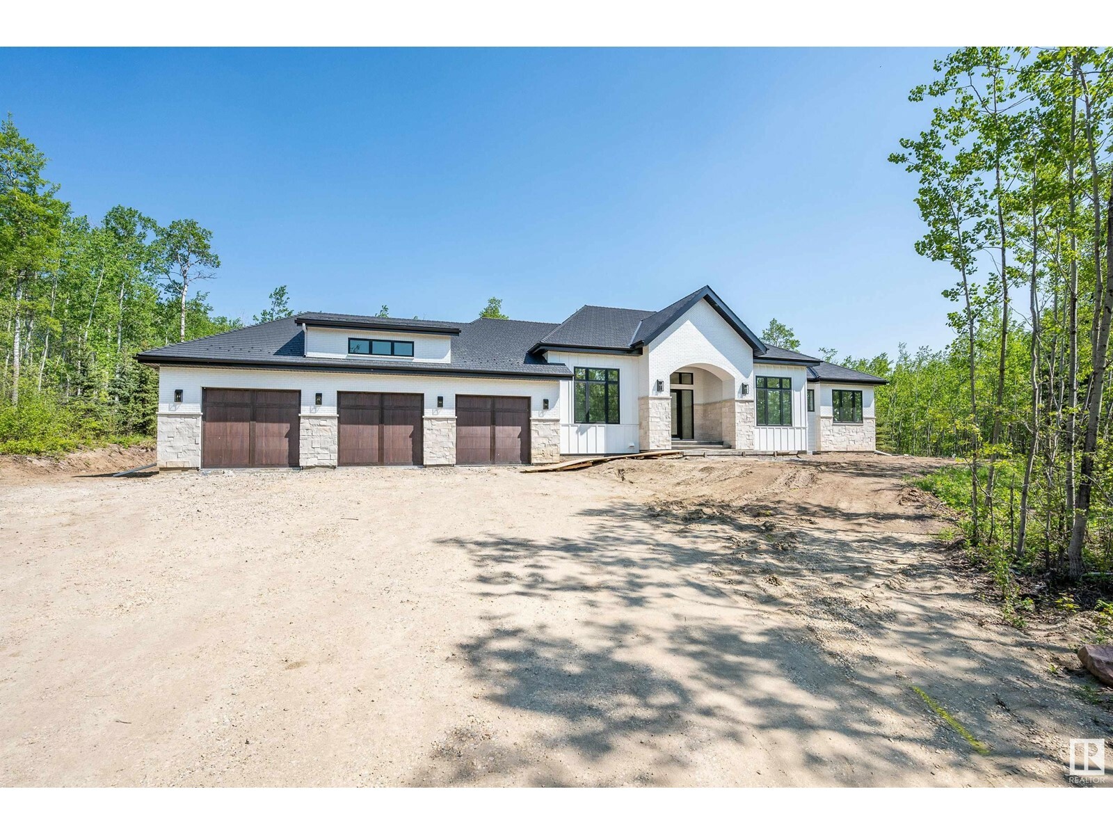 Property Photo:  110 52224 Rge Rd 231  AB T8B1H2 