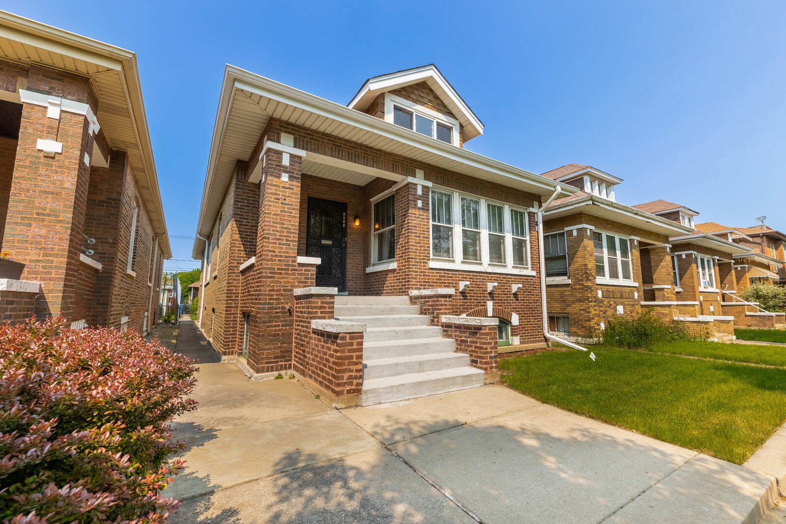Property Photo: 5950 S Talman Avenue IL 60629
