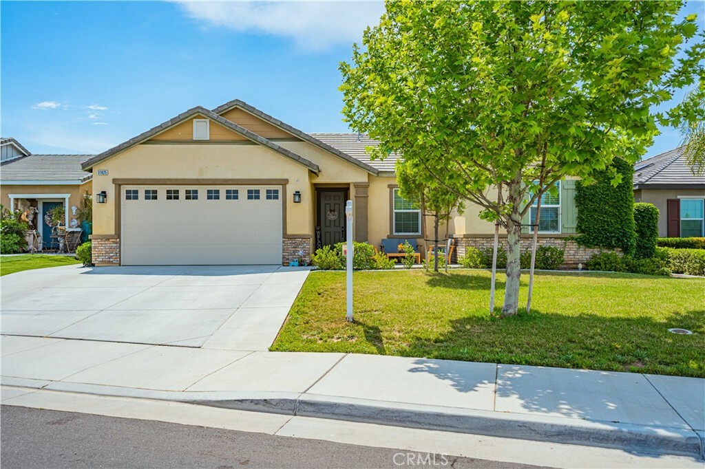 Property Photo:  31825 Nettle Court  CA 92584 