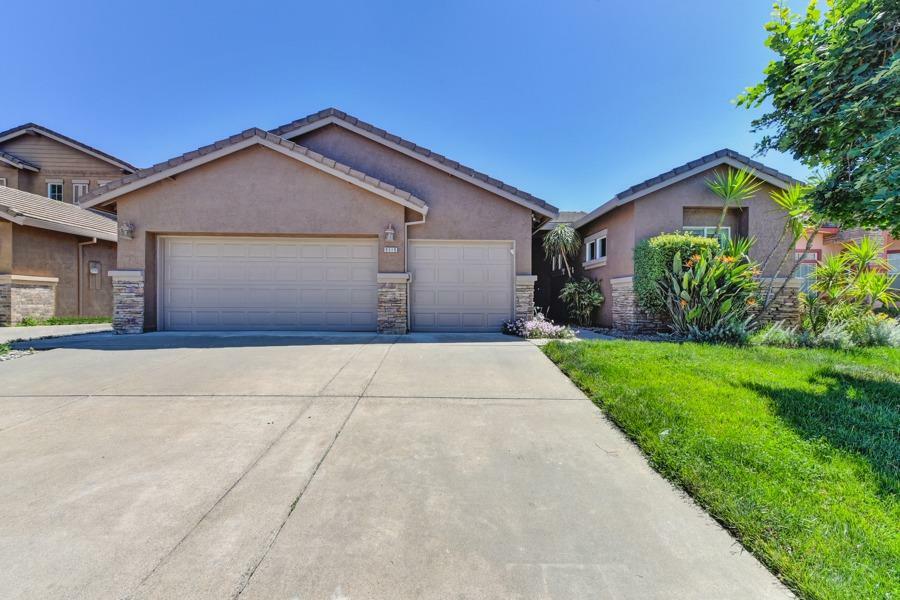 Property Photo:  9519 Hollow Creek Way  CA 95624 