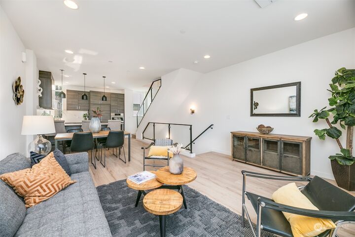 Property Photo:  1021 C 6th Avenue N  WA 98109 