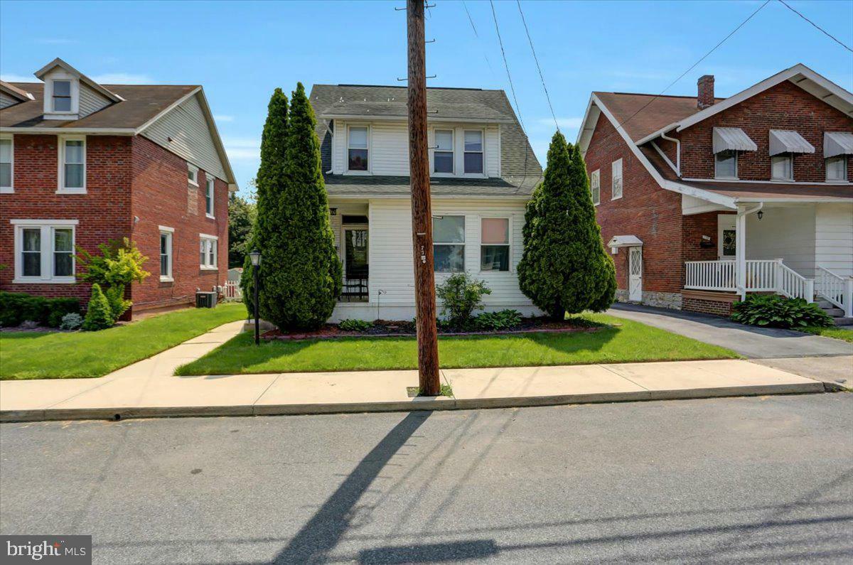 Property Photo:  711 Clayton Avenue  PA 17268 