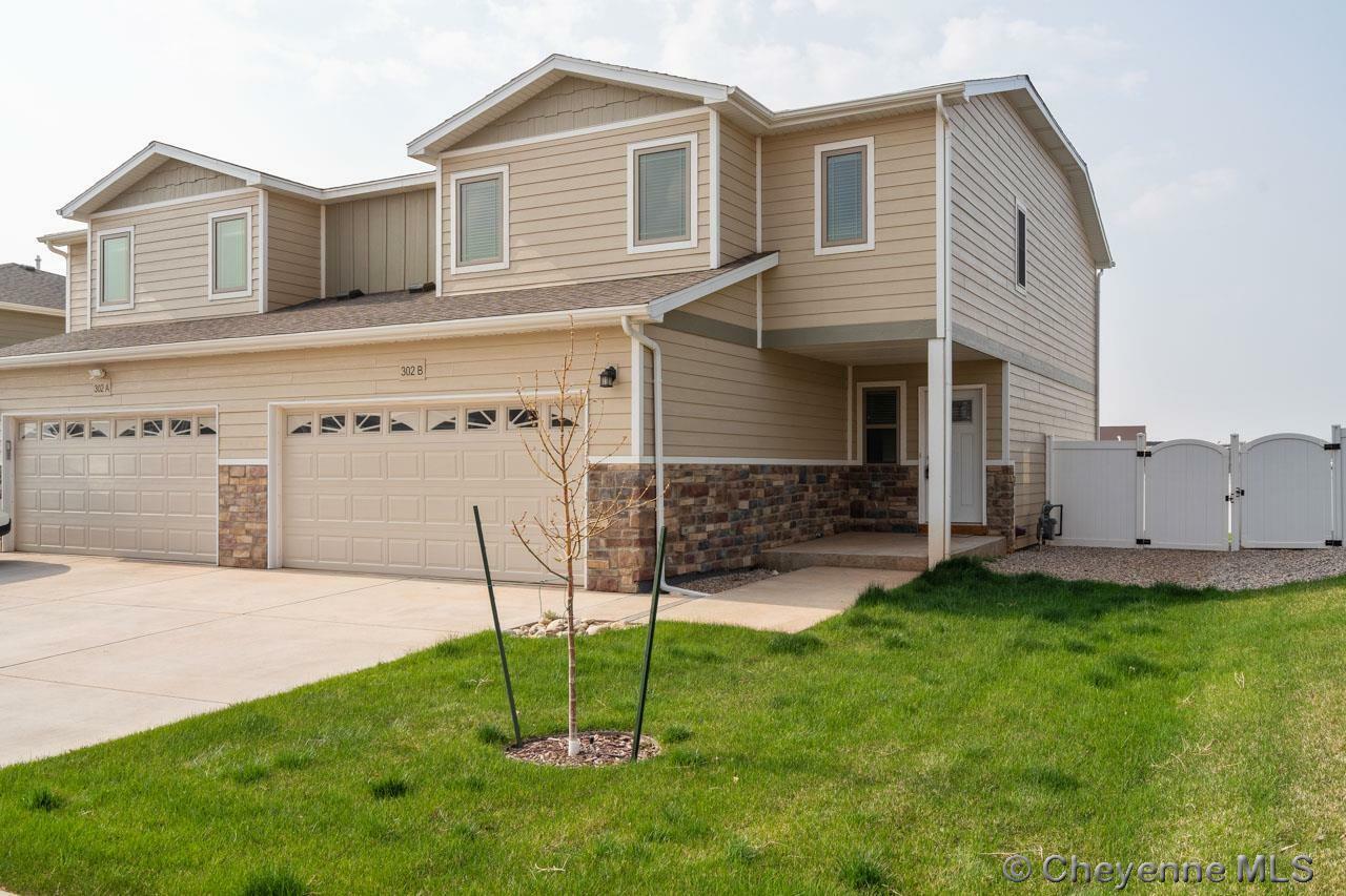 Property Photo: 4521 Bobolink Ln 302B WY 82070