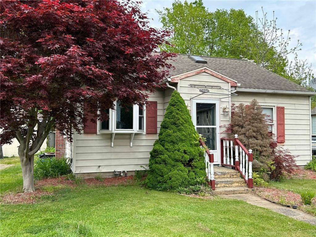 Property Photo:  527 Lake Street  PA 16417 