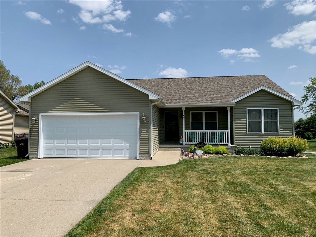 Property Photo:  401 N 14th Avenue  IA 50273 