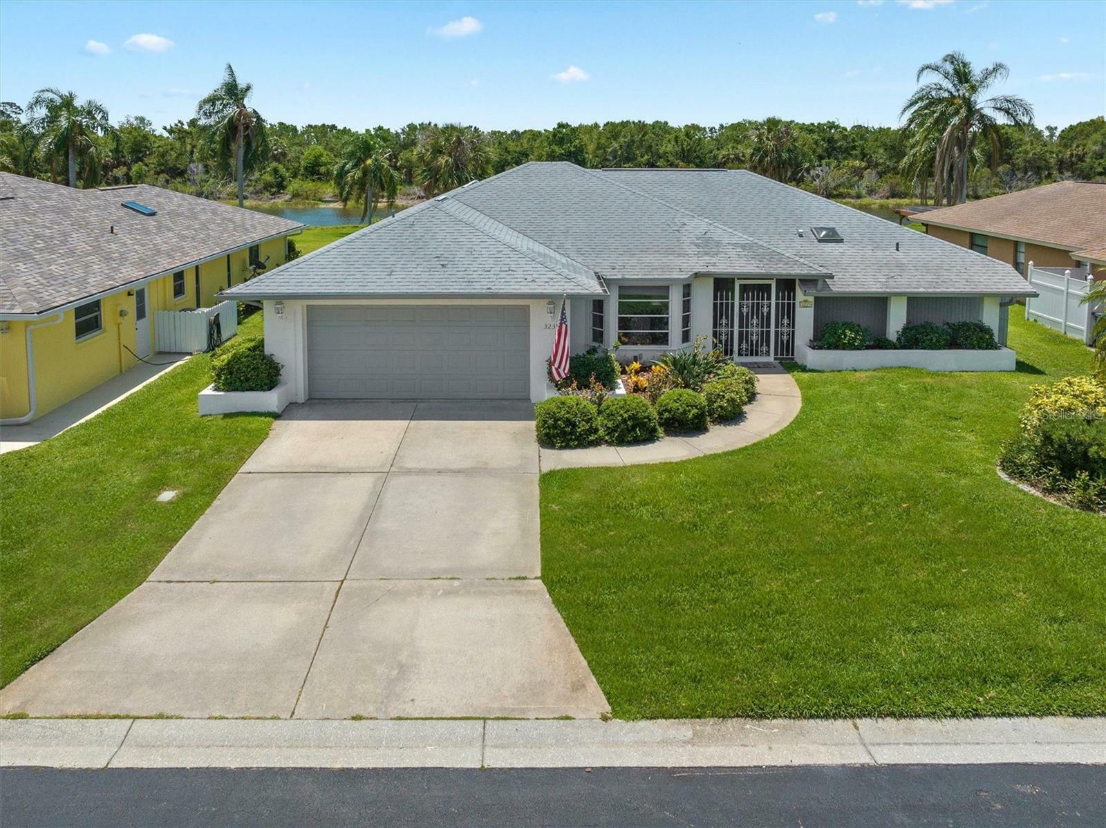 Property Photo:  3239 Meadow Run Drive  FL 34293 