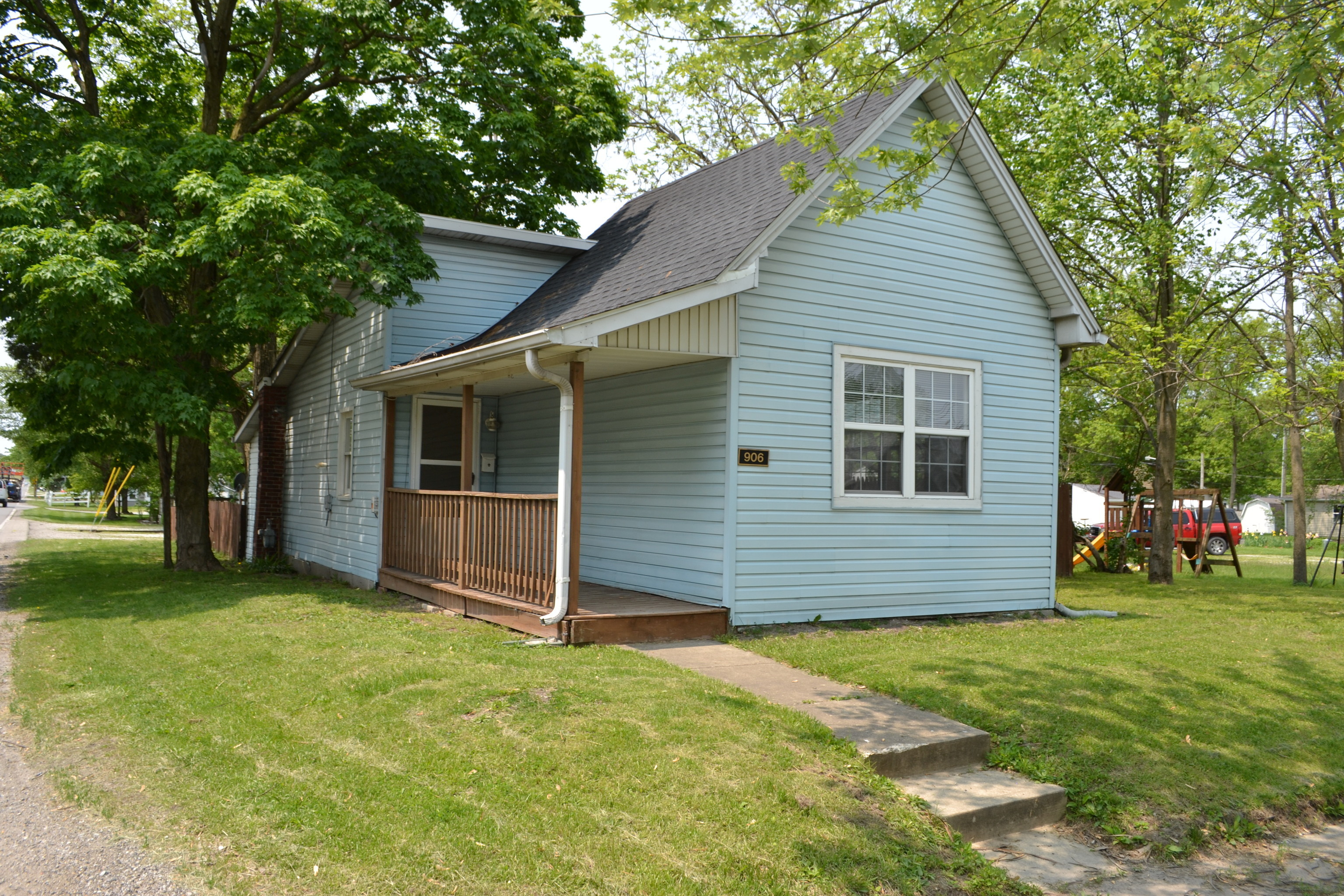 Property Photo: 906 S Ohio Street IN 46069