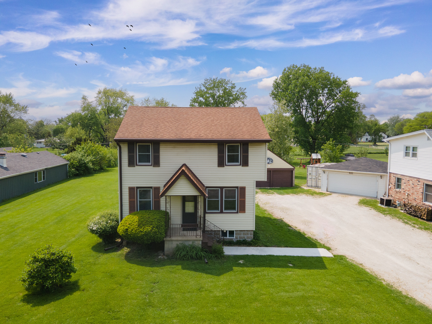 Property Photo:  925 S Cedar Road  IL 60451 