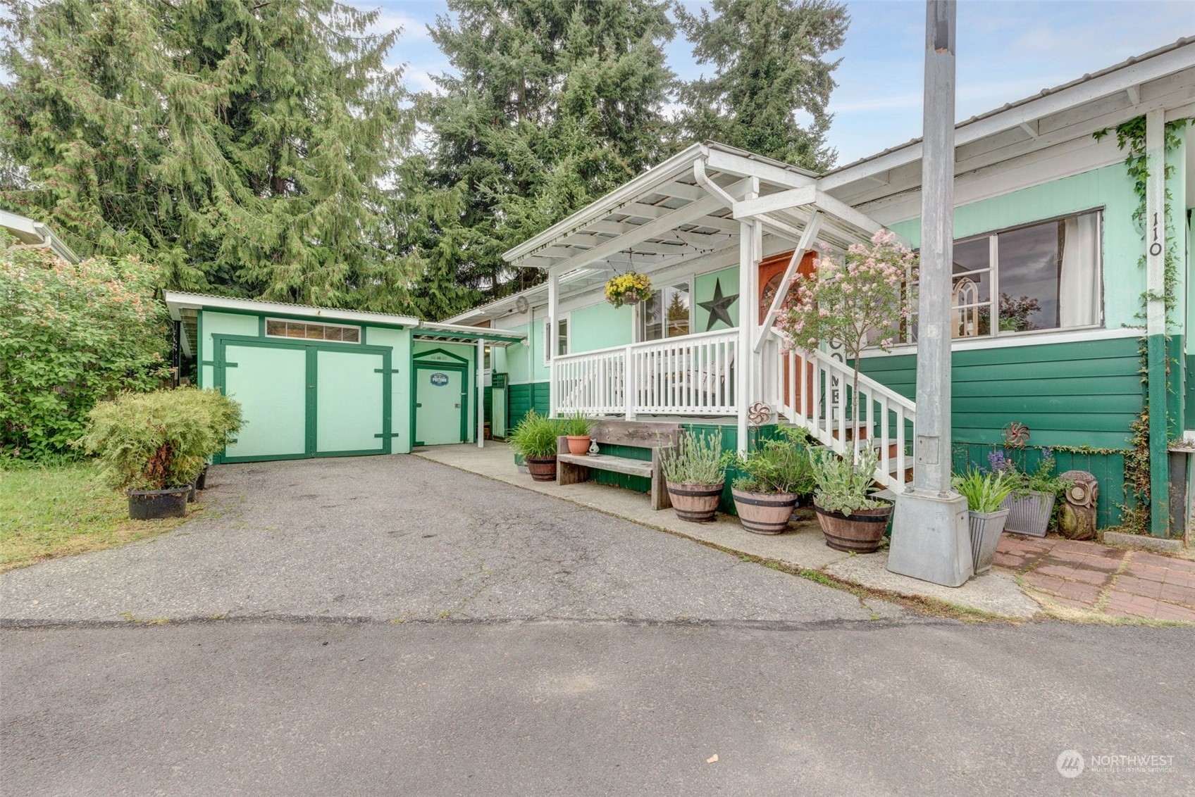 Property Photo:  14322 Admiralty Way 110  WA 98087 