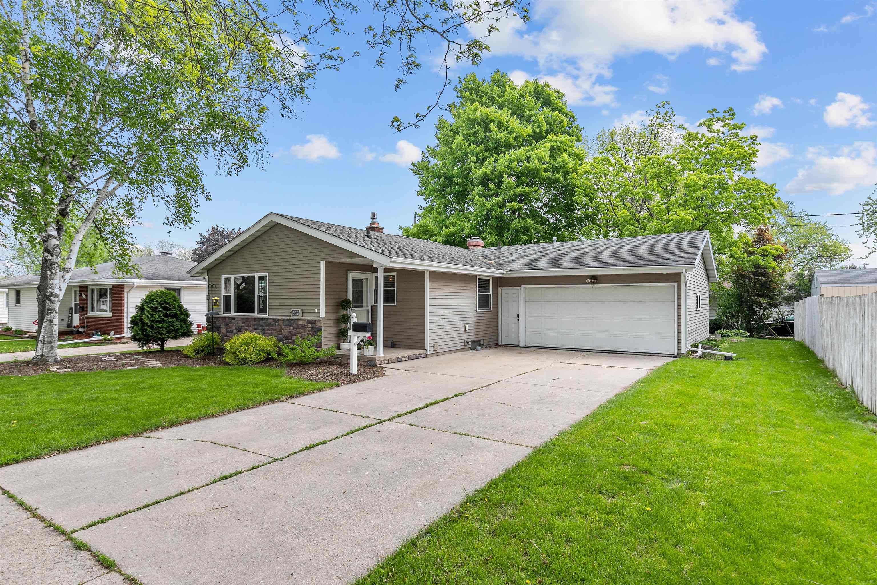Property Photo: 207 Paul Drive WI 54136