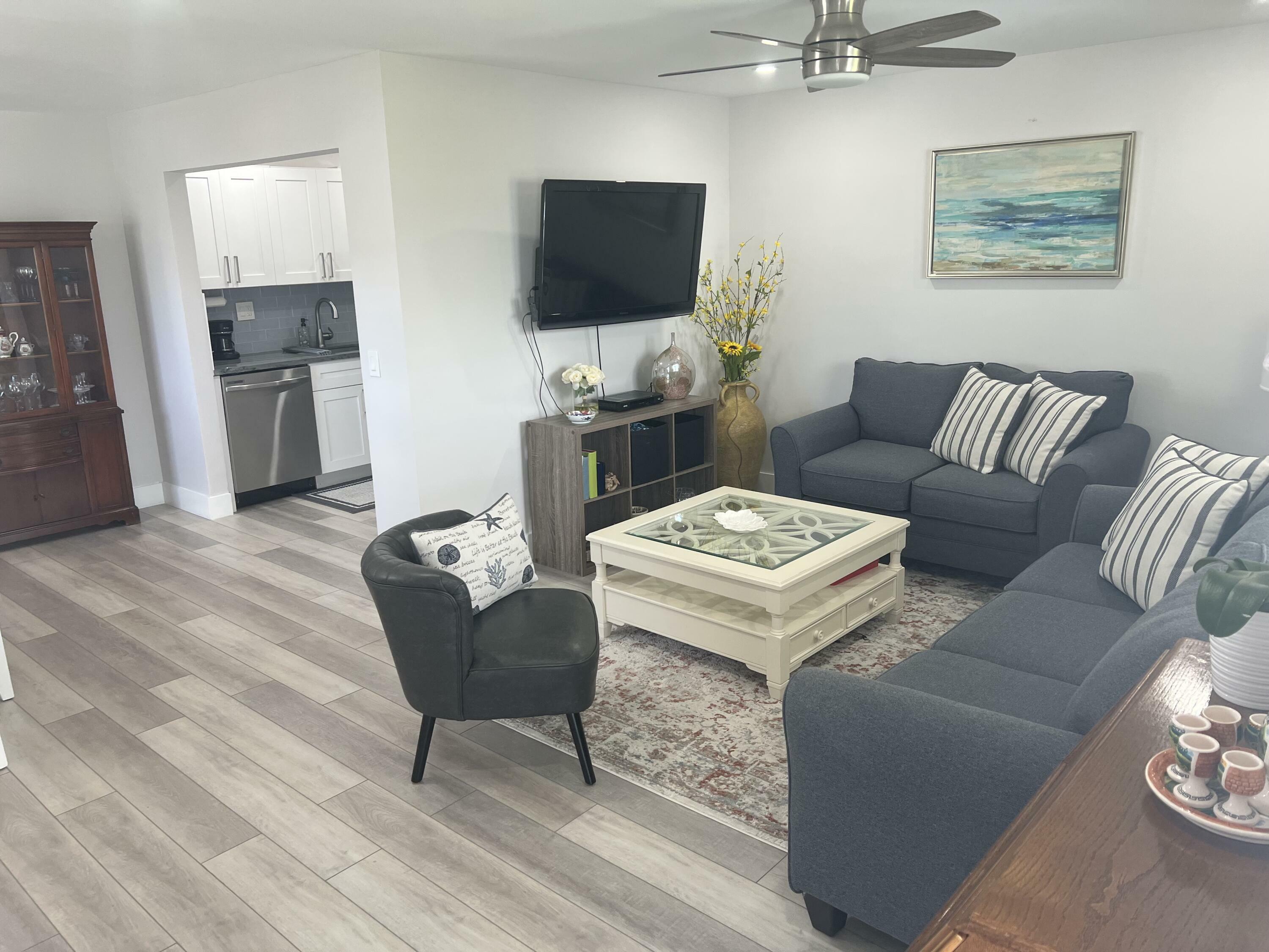 Property Photo: 416 Normandy I FL 33484