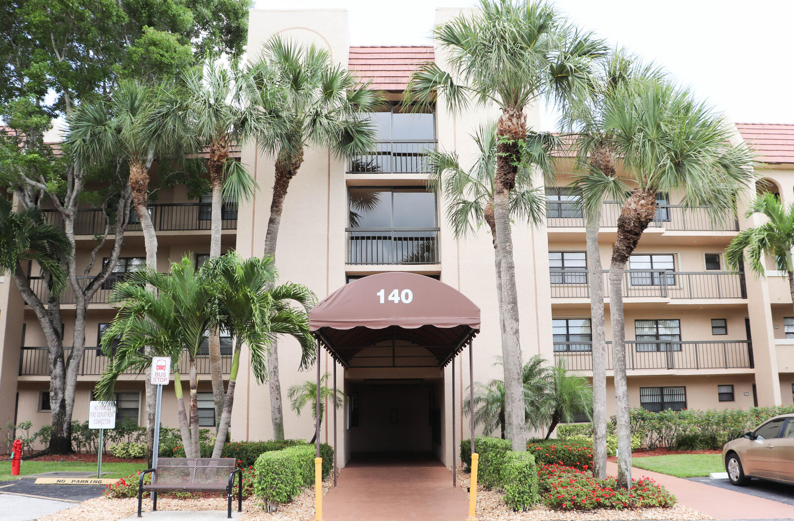 Property Photo:  140 Lake Nancy Lane 414  FL 33411 