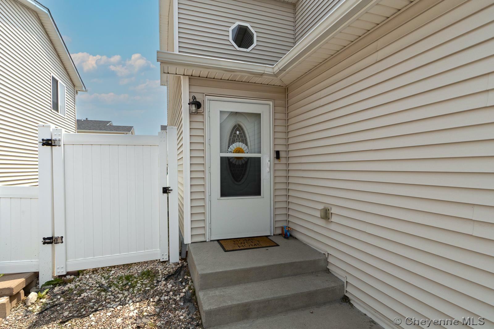 Property Photo: 307 Arkel Way WY 82007