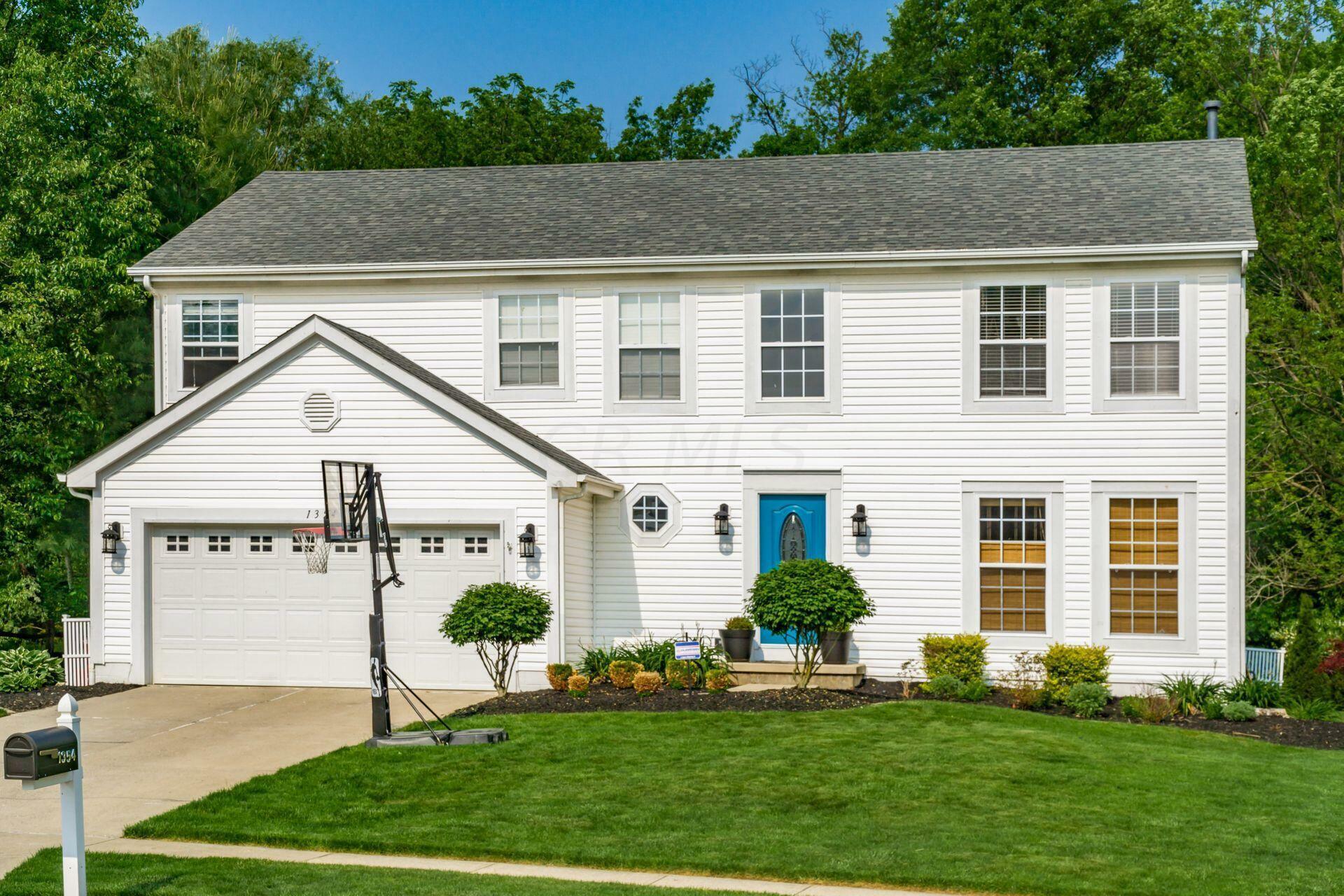Property Photo: 1354 Royal Oak Drive OH 43035