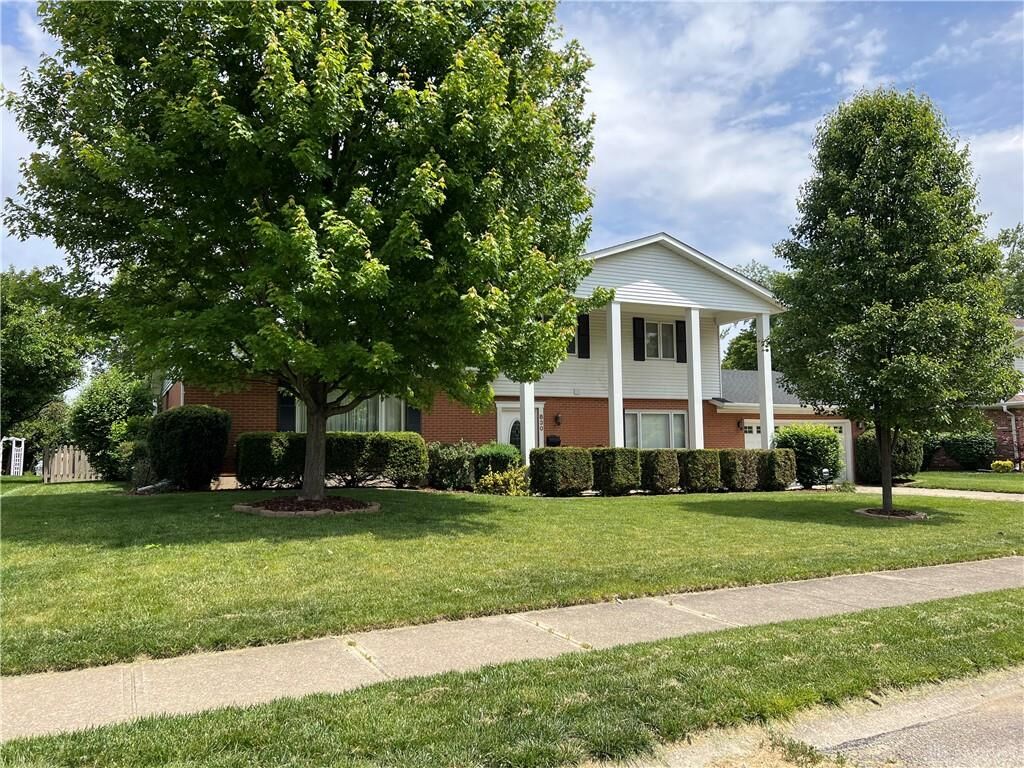 Property Photo:  830 Weybridge Drive  OH 45503 