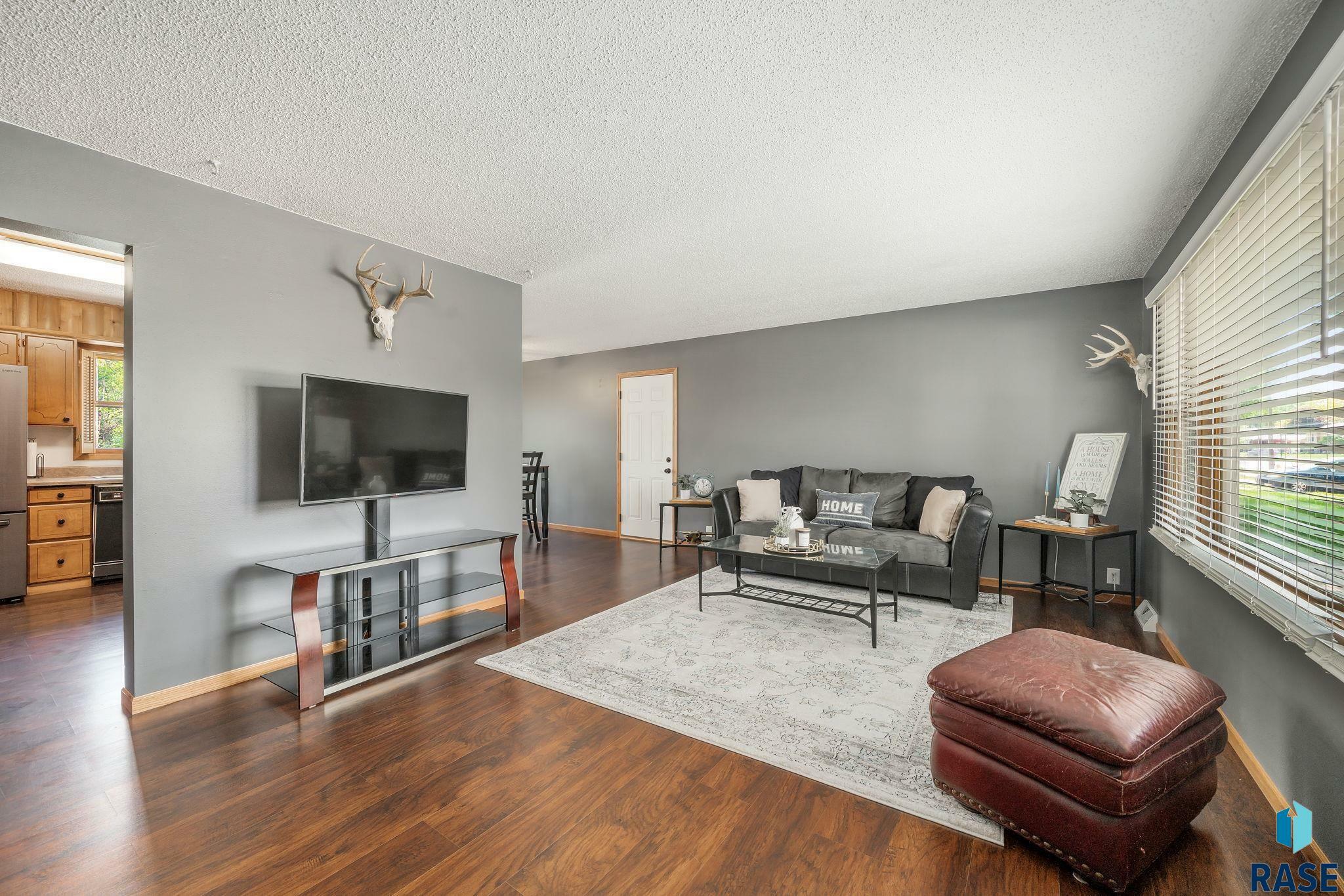 Property Photo:  3816 E Ronning Dr  SD 57103-1150 