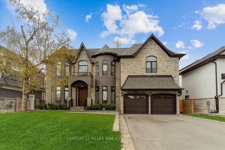 462 Sherin Dr  Oakville ON L6L 4J5 photo