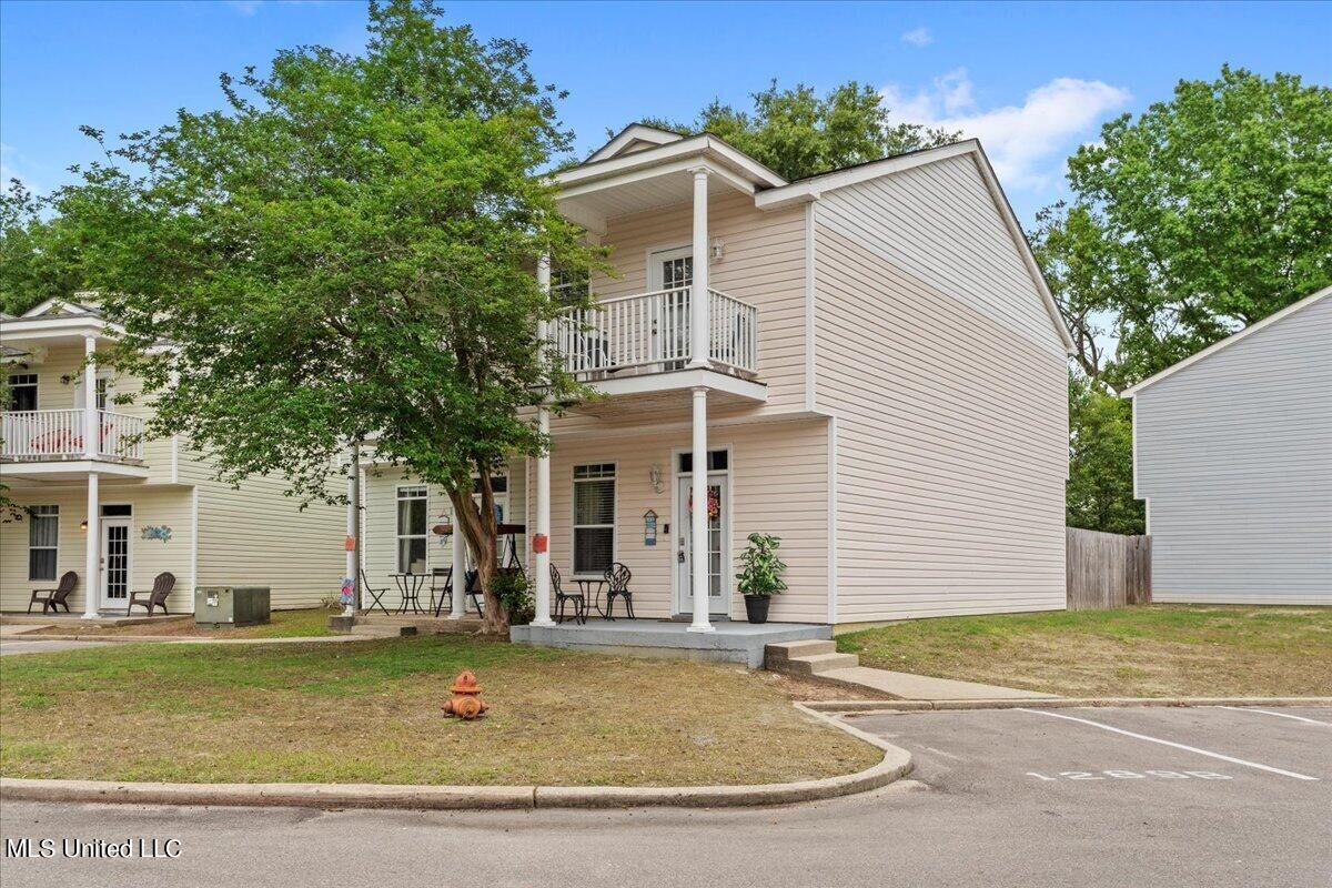 Property Photo:  1289 Century Oaks Drive  MS 39507 